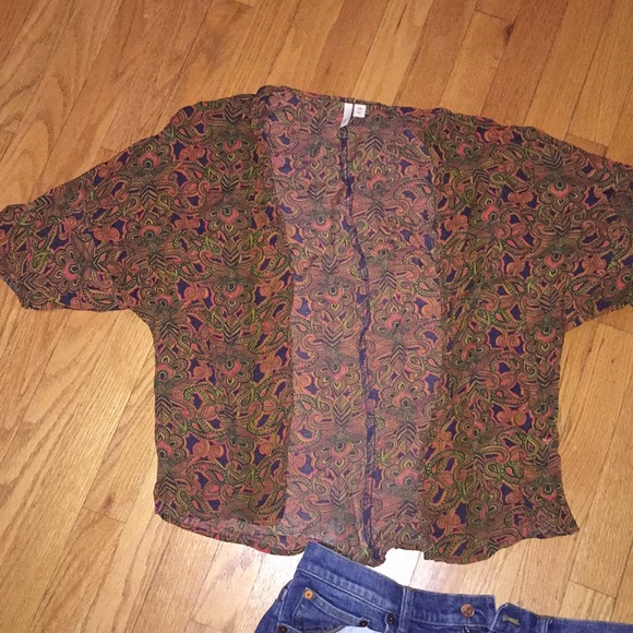 Fun print Earth tone kimono - Picture 2 of 4